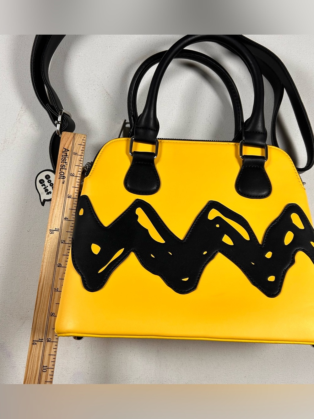 Loungefly Peanuts Crossbody Purse Charlie Brown RARE - Picture 4 of 13